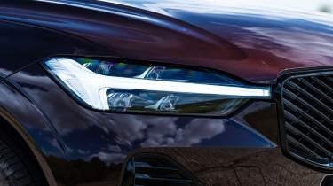 Фара Volvo XC60
